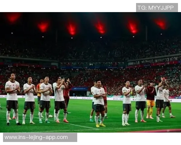 广州天河足球群热情汇聚球迷共庆足球盛宴与友谊赛的精彩瞬间 广州天河足球群热情汇聚球迷共庆足球盛宴与友谊赛的精彩瞬间